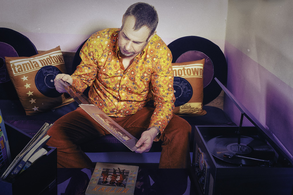 Richard 1970s style outfit